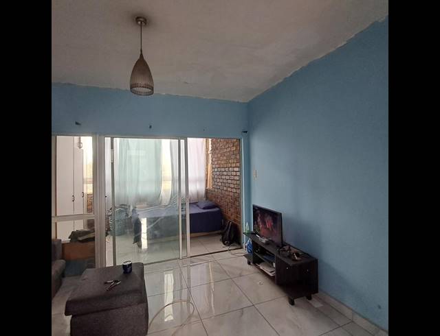 1 BEDROOM APARTMENT FOR SALE IN PRETORIA WEST